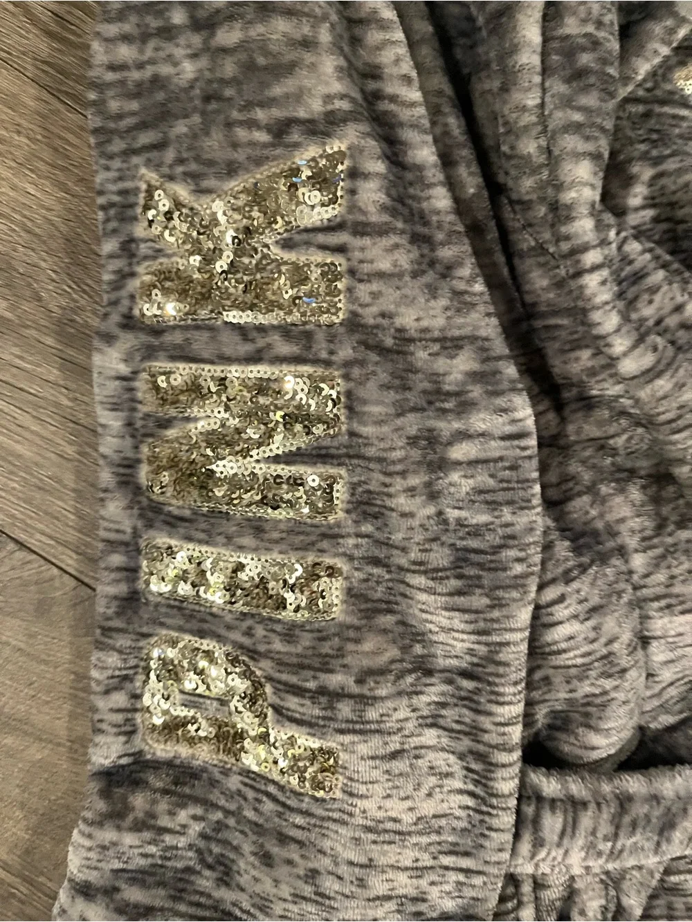 PINK Victoria's Secret Heathered Gray Plush Robe with Hood - Picture 3 of 6